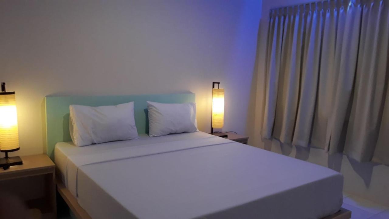 Bujang Lapuk Hostel Секотонг Екстер'єр фото